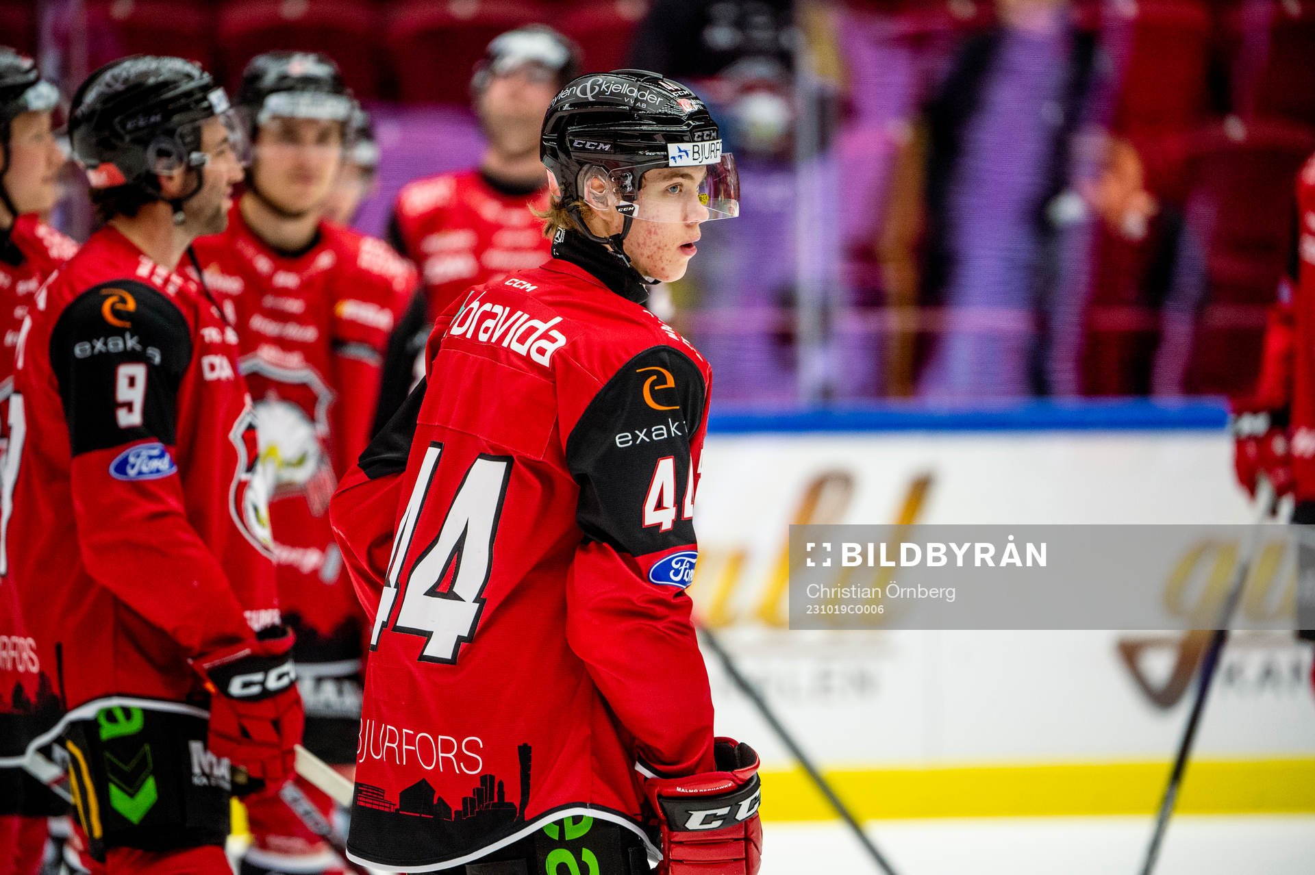 Malmö Redhawks Filip Sitar värmer upp innan