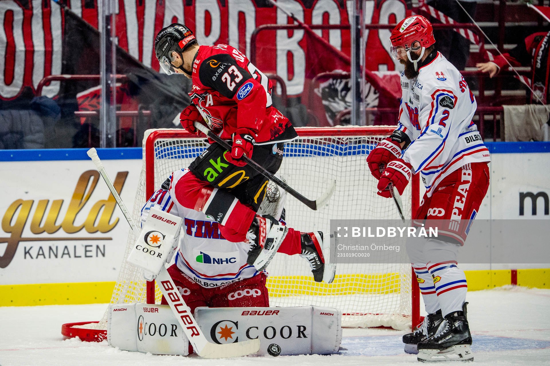 Malmö Redhawks Christoffer Forsberg mot Timrås målvakt