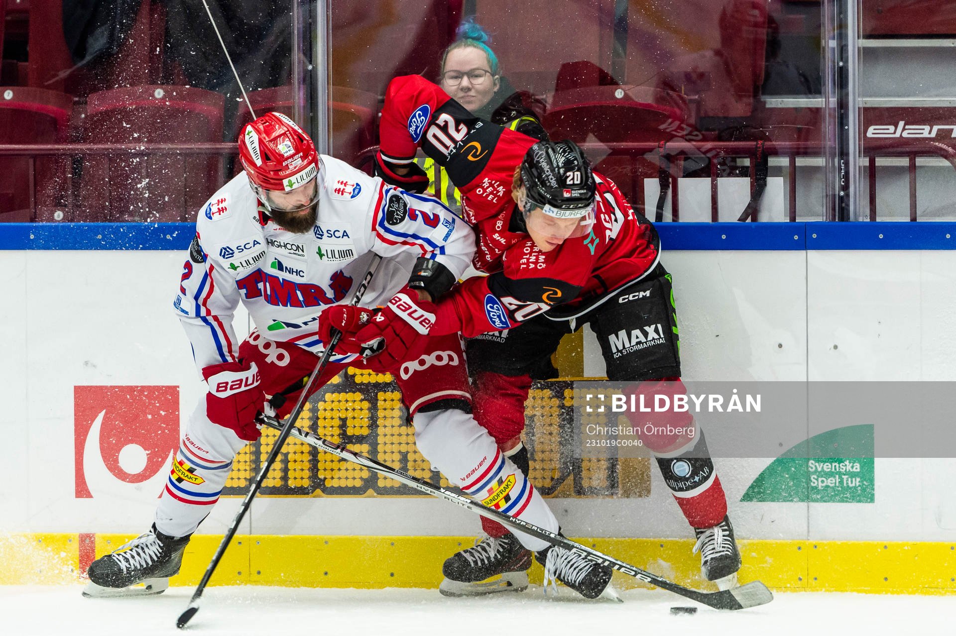 Timrås Per Svensson och Malmö Redhawks Thomas Berg Paulsen