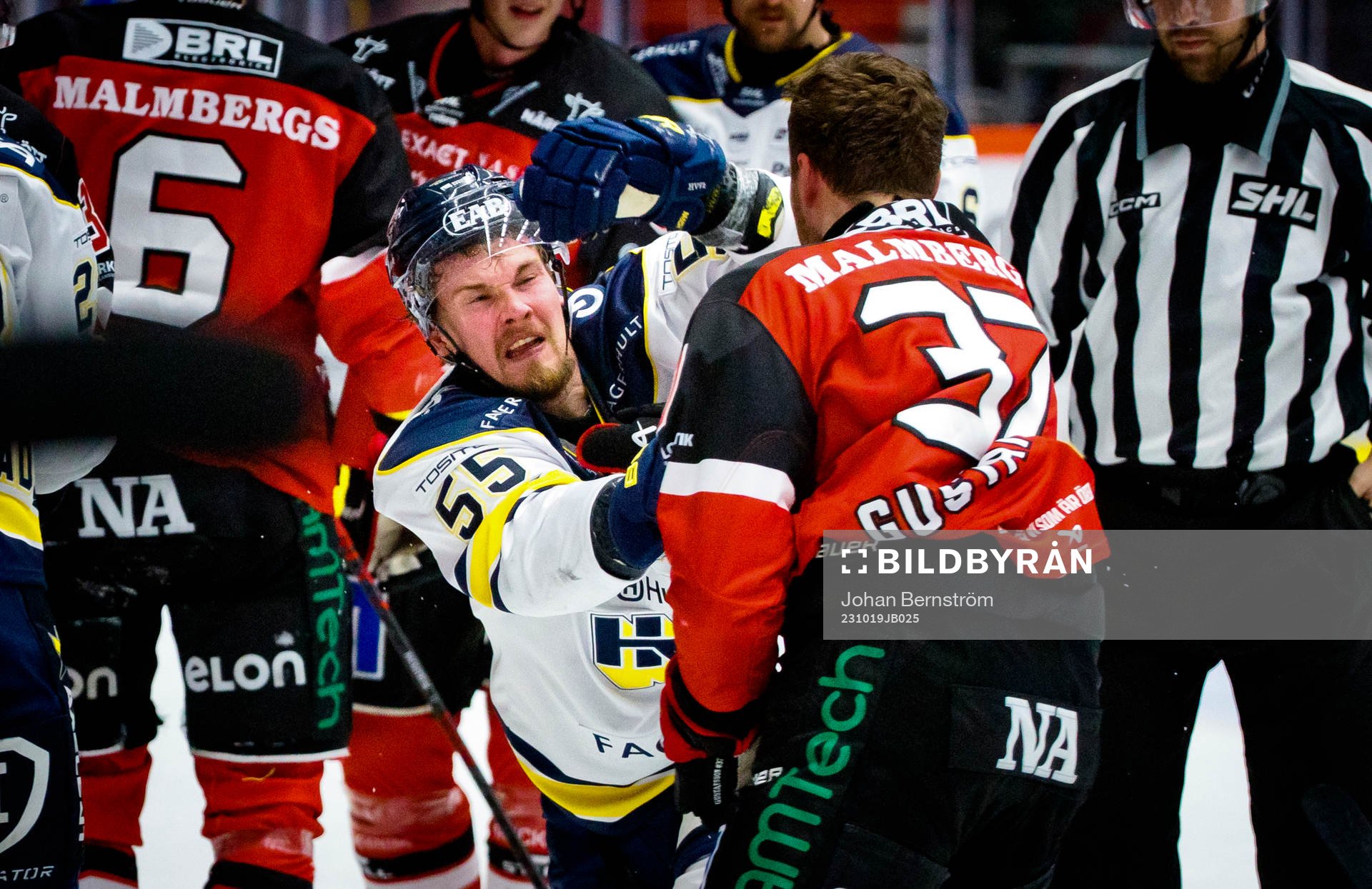 HV71s Mikael Seppälä och Örebros Glenn Gustafsson i bråk