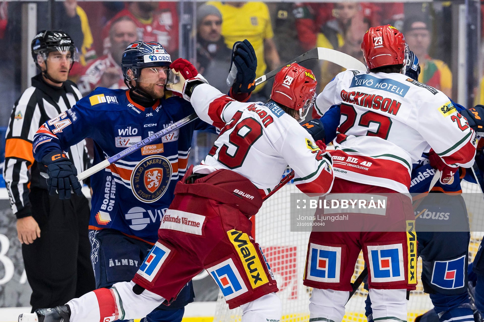Bråk mellan Växjös Eric Martinsson och MoDos Mikkel