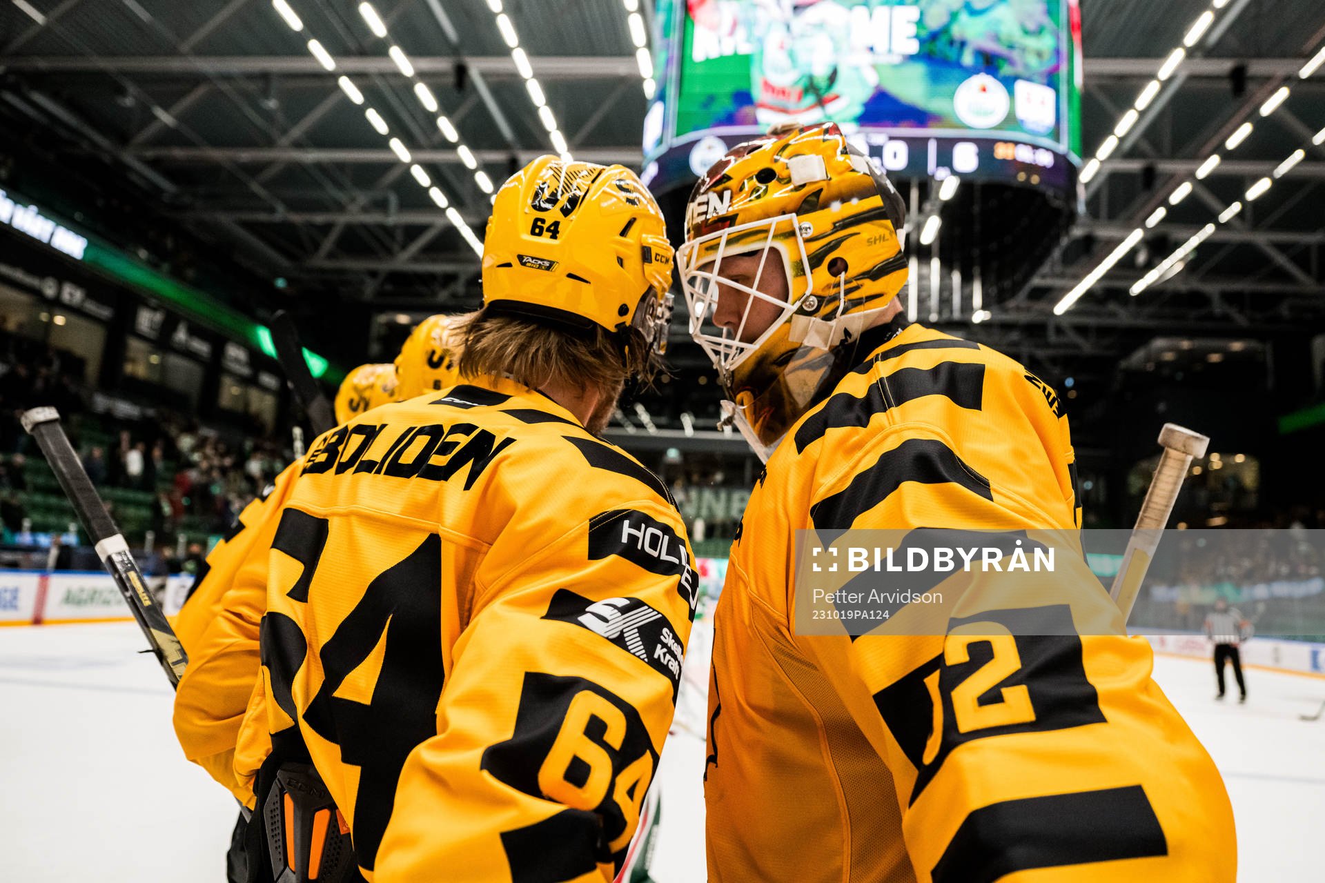Skellefteås Jonathan Pudas och målvakt Linus Söderström