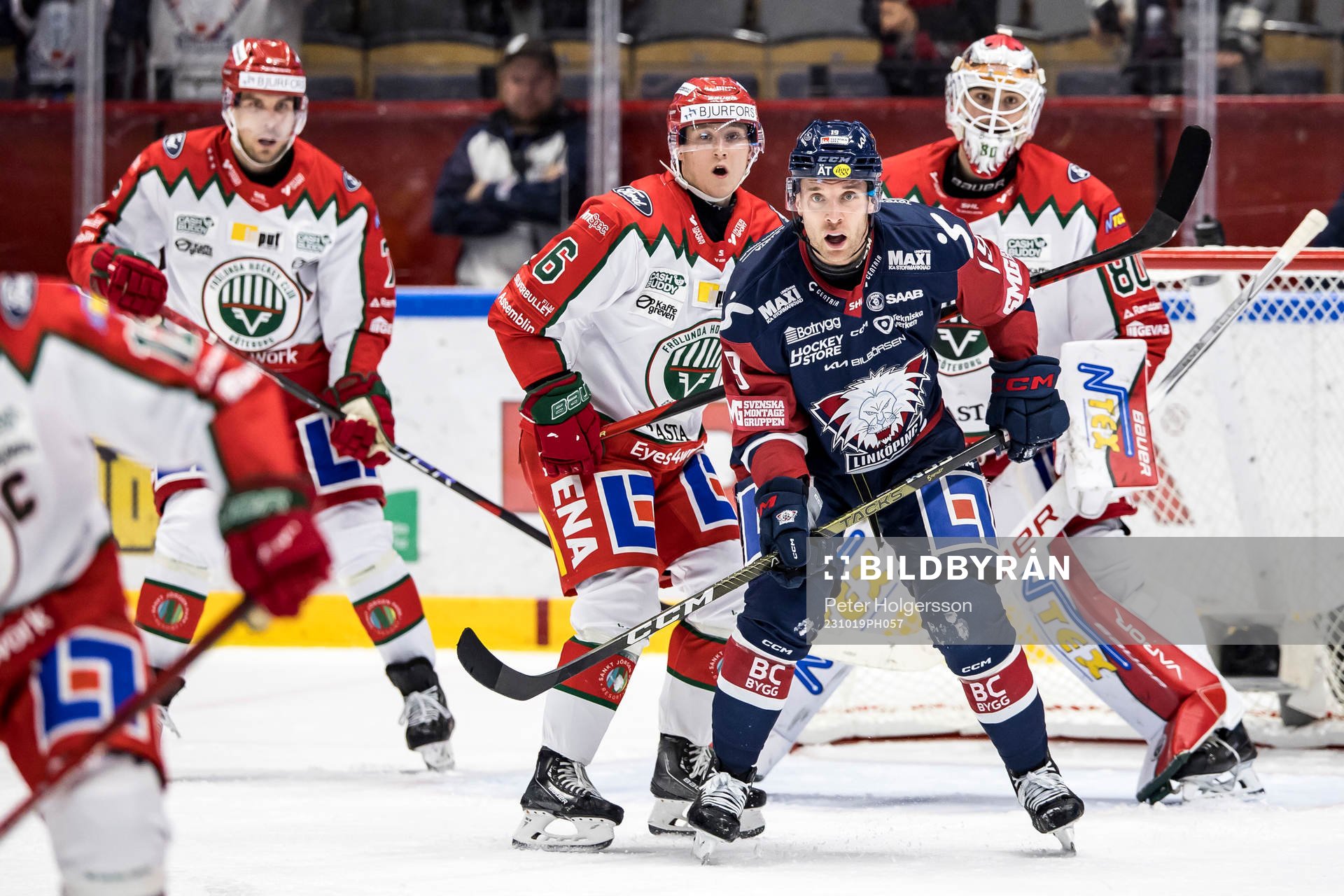 Frölundas Isac Heens och målvakt Frederik Dichow