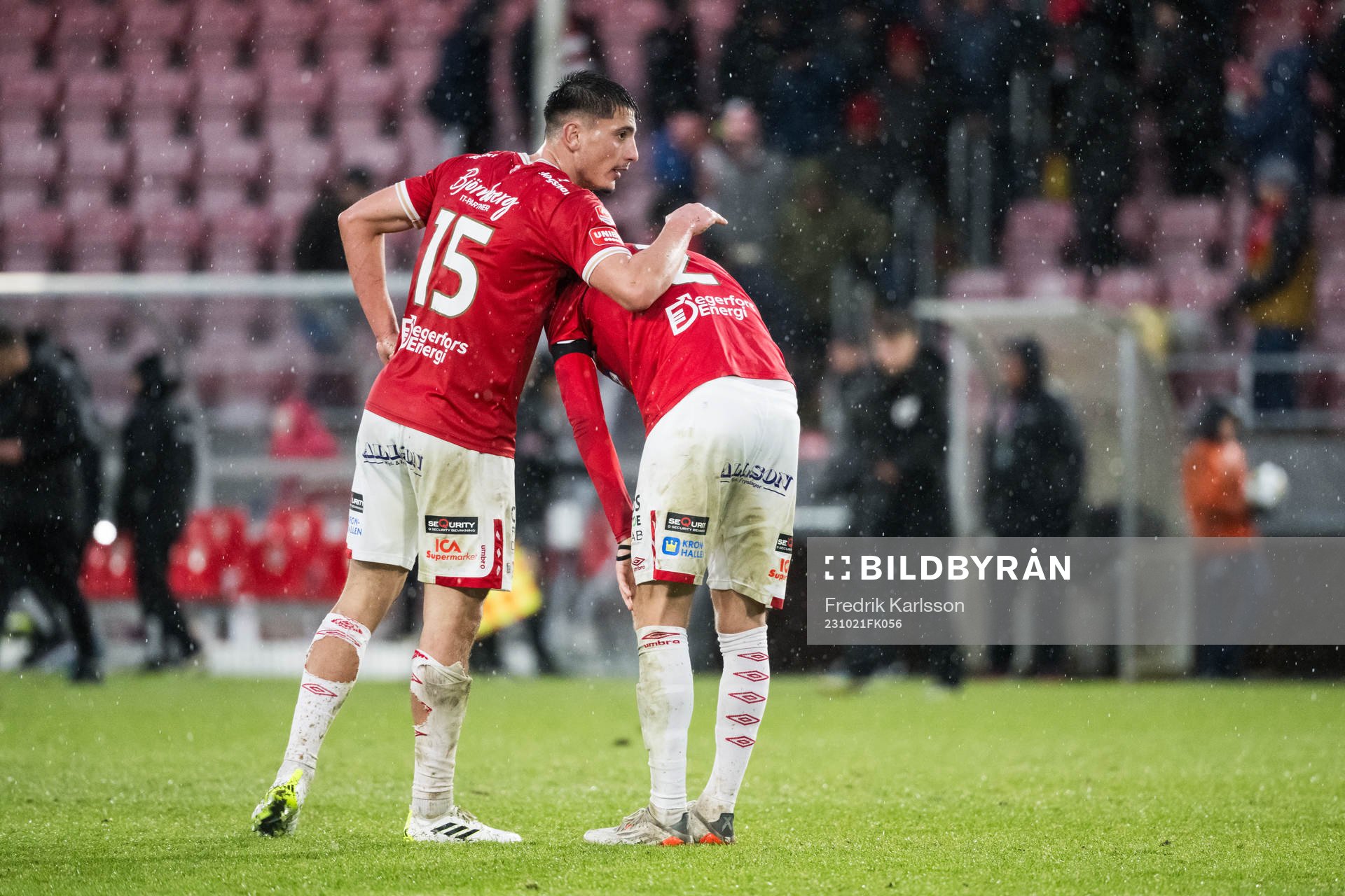 Degerfors Seid Korac och Gustav Granath deppar