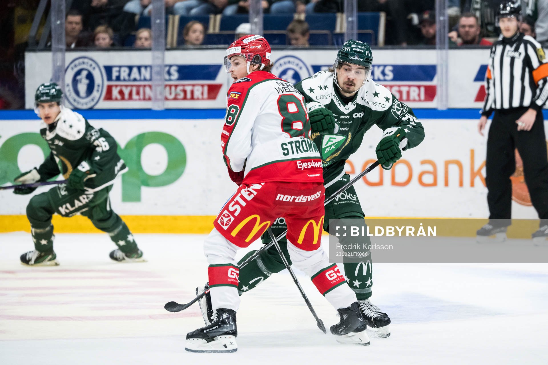 Frölundas Malte Strömwall och Färjestads David Tomasek