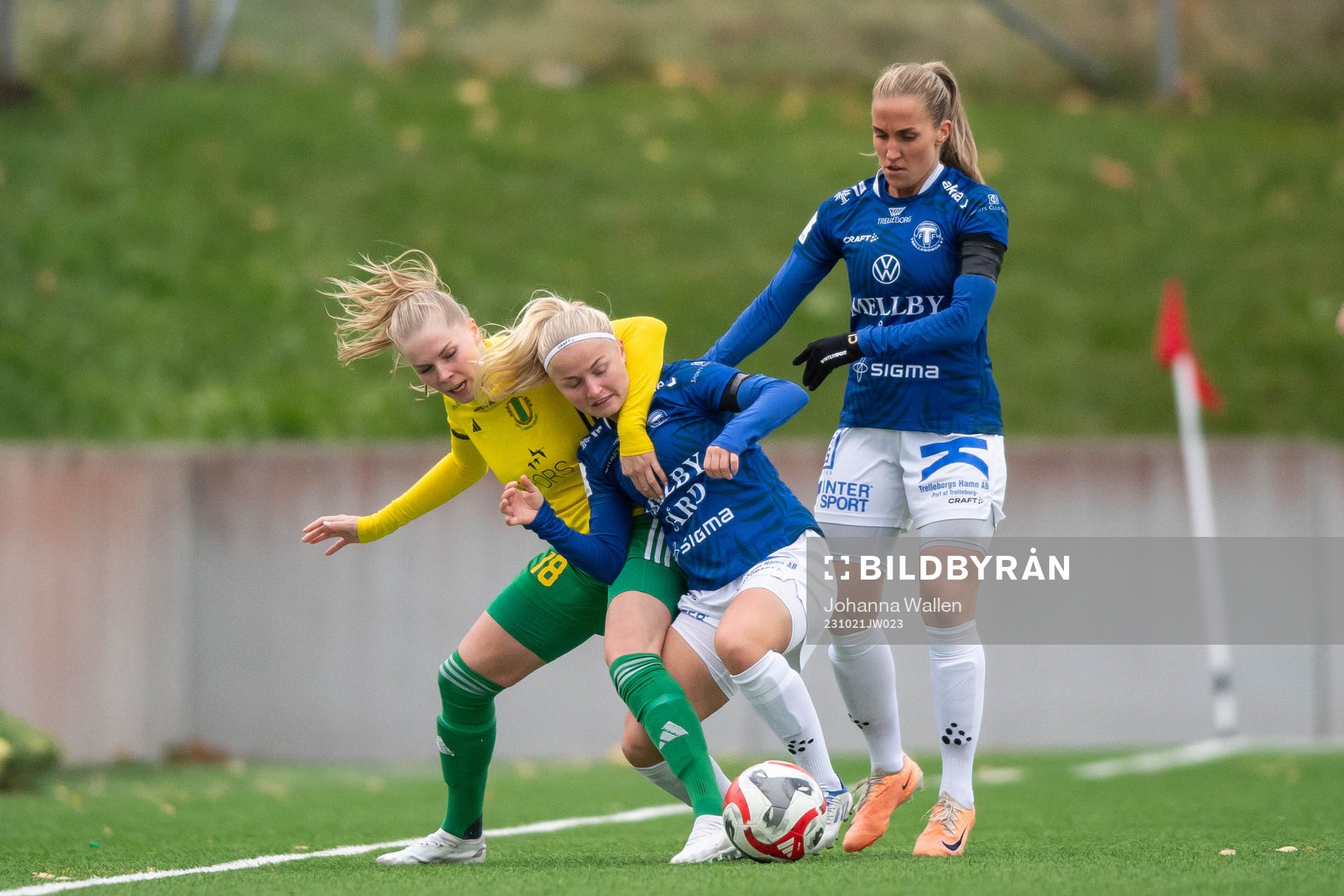 Bollstanäs Moa Liwendahl mot Trelleborgs Lova Sternfeldt