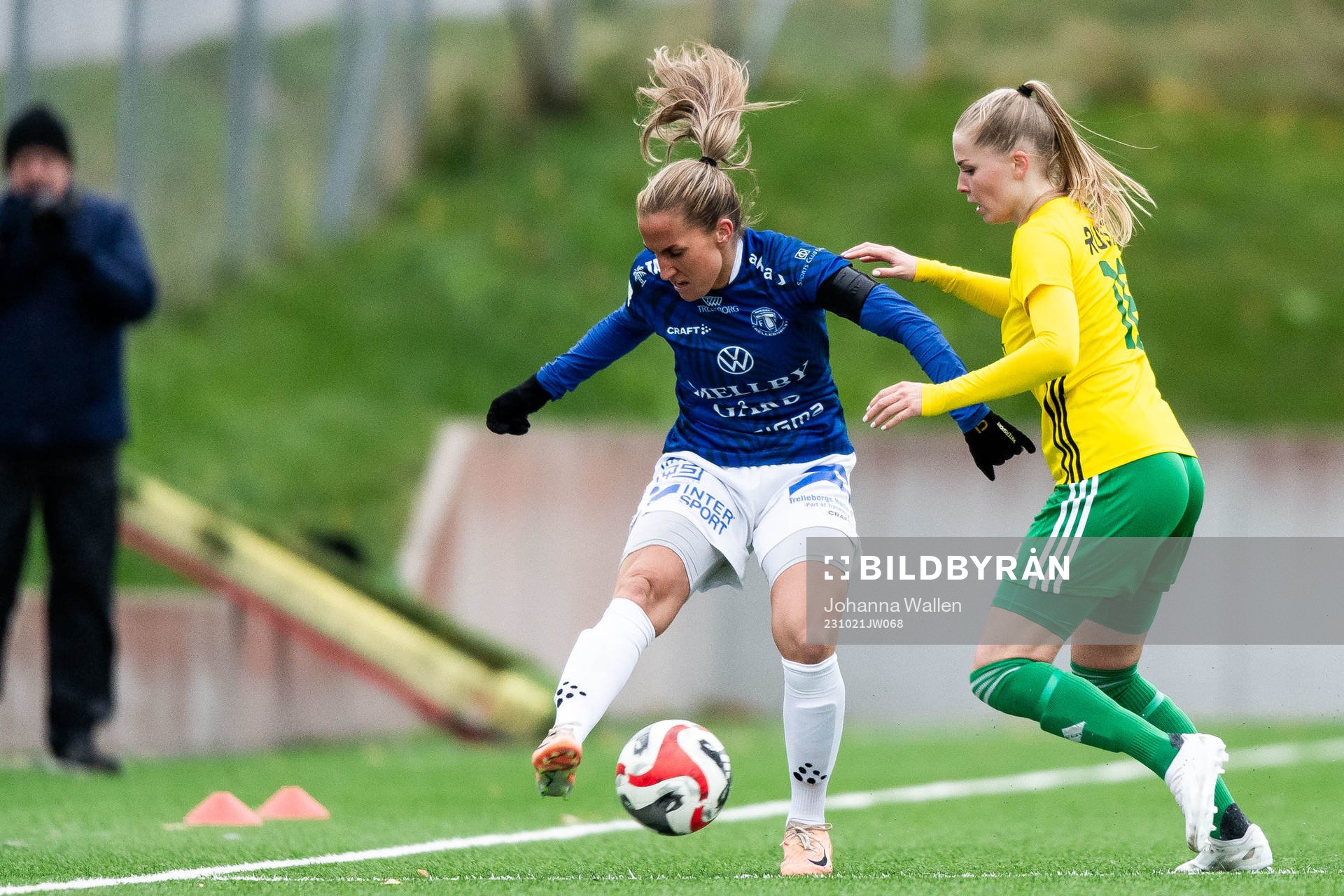 Trelleborgs Hanna Persson och Bollstanäs Moa Liwendahl