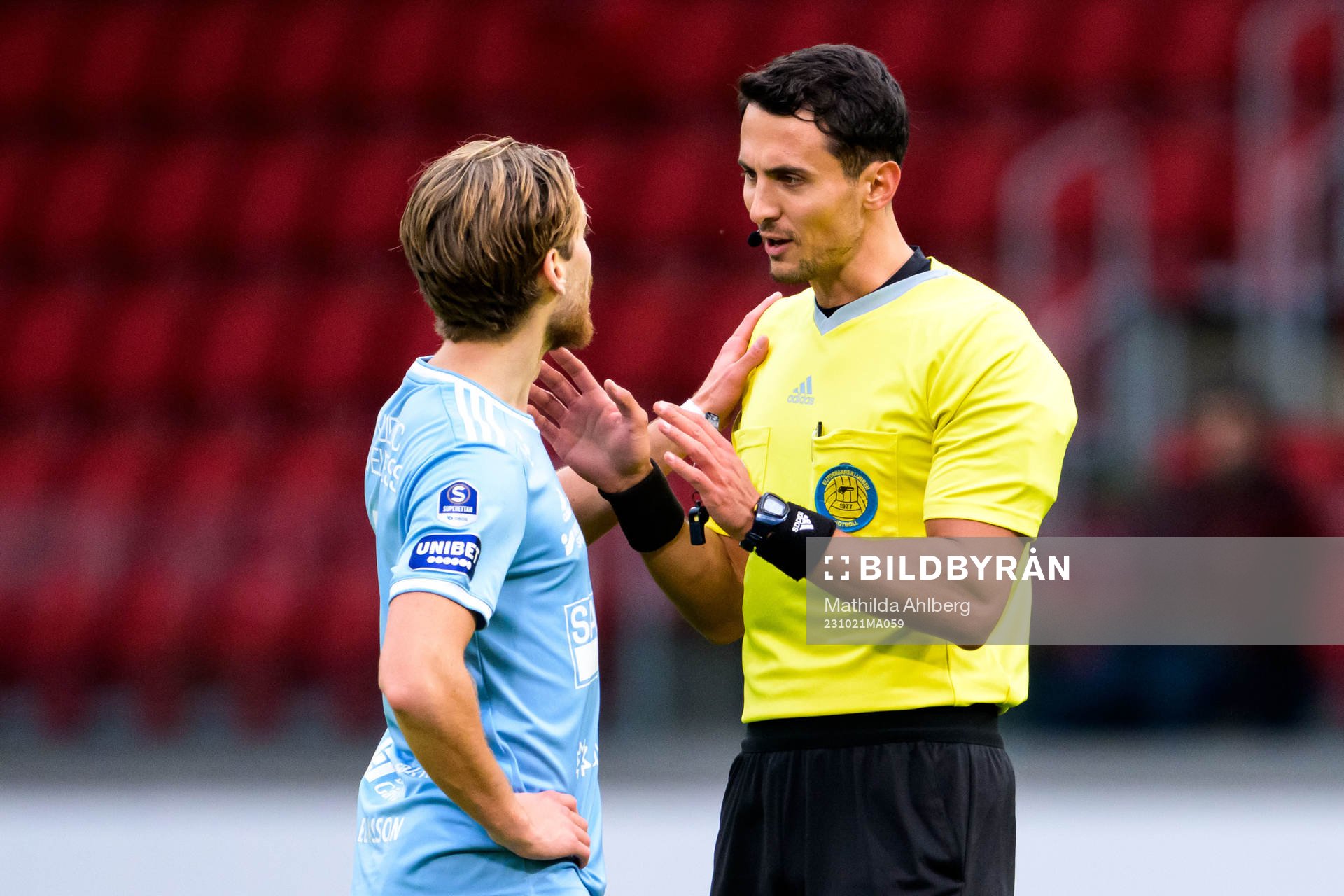 Gefles Daniel Eliasson och domare Adi Aganovic