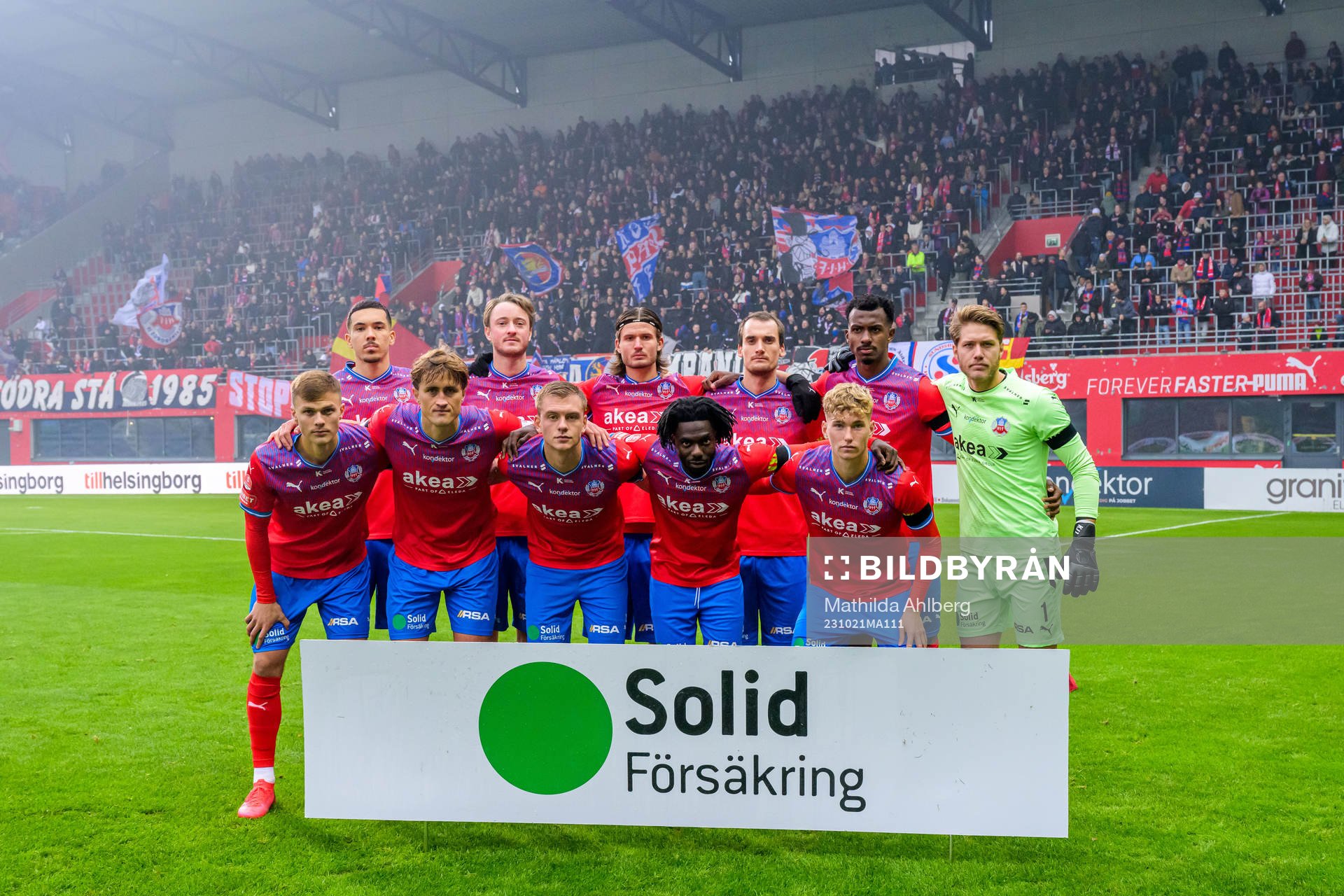 Helsingborgs startelva poserar för en lagbild inför fotbollsmatchen i Superettan mellan Helsingborg och Gefle den 21 oktober 2023 i Helsingborg.
