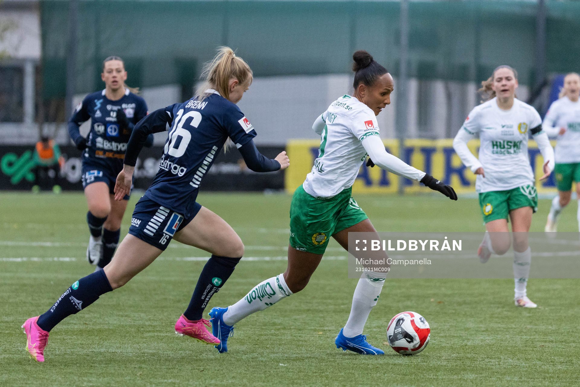 Hammarbys Madelen Janogy och Linköpings Malin Brenn