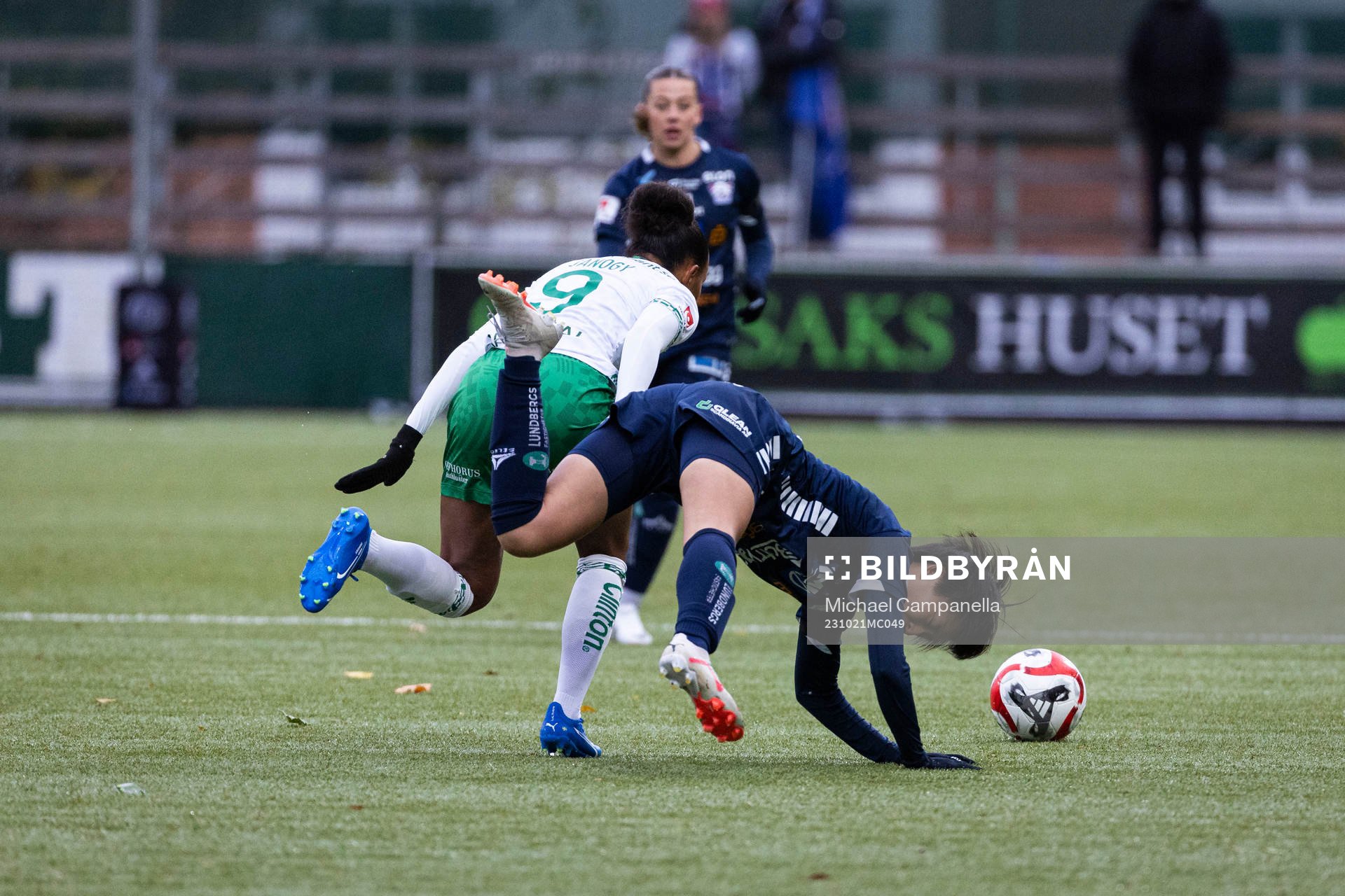 Hammarbys Madelen Janogy mot Linköpings Yuka Momiki