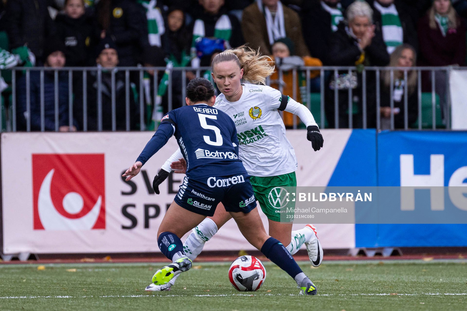 Hammarbys Matilda Vinberg och Linköpings Angela Beard
