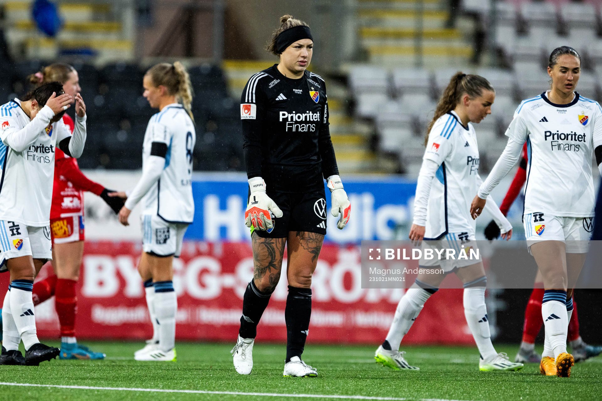 Djurgårdens målvakt Katelin Talbert deppar