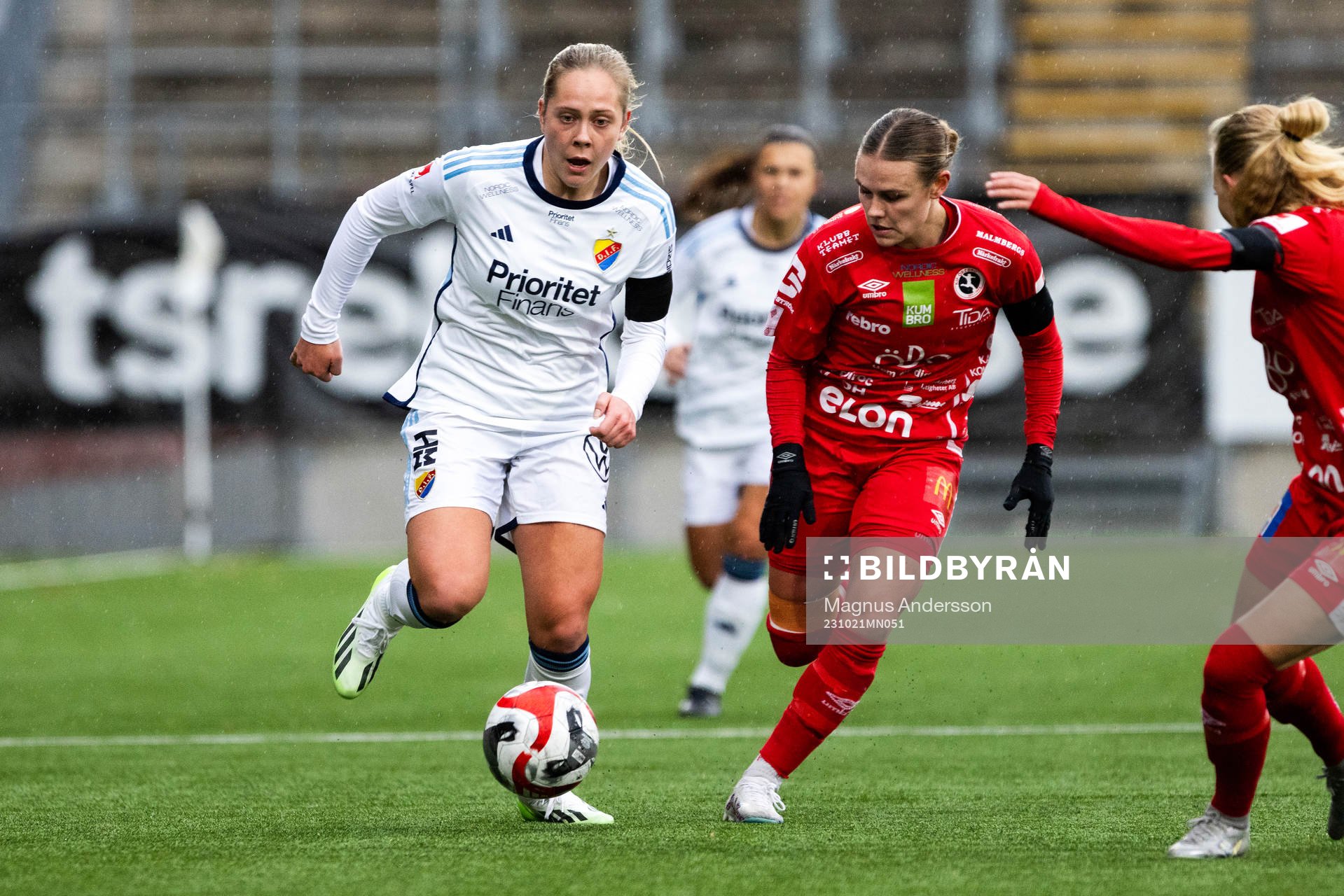 Djurgårdens Alice Bergström och Örebros Maja Bodin