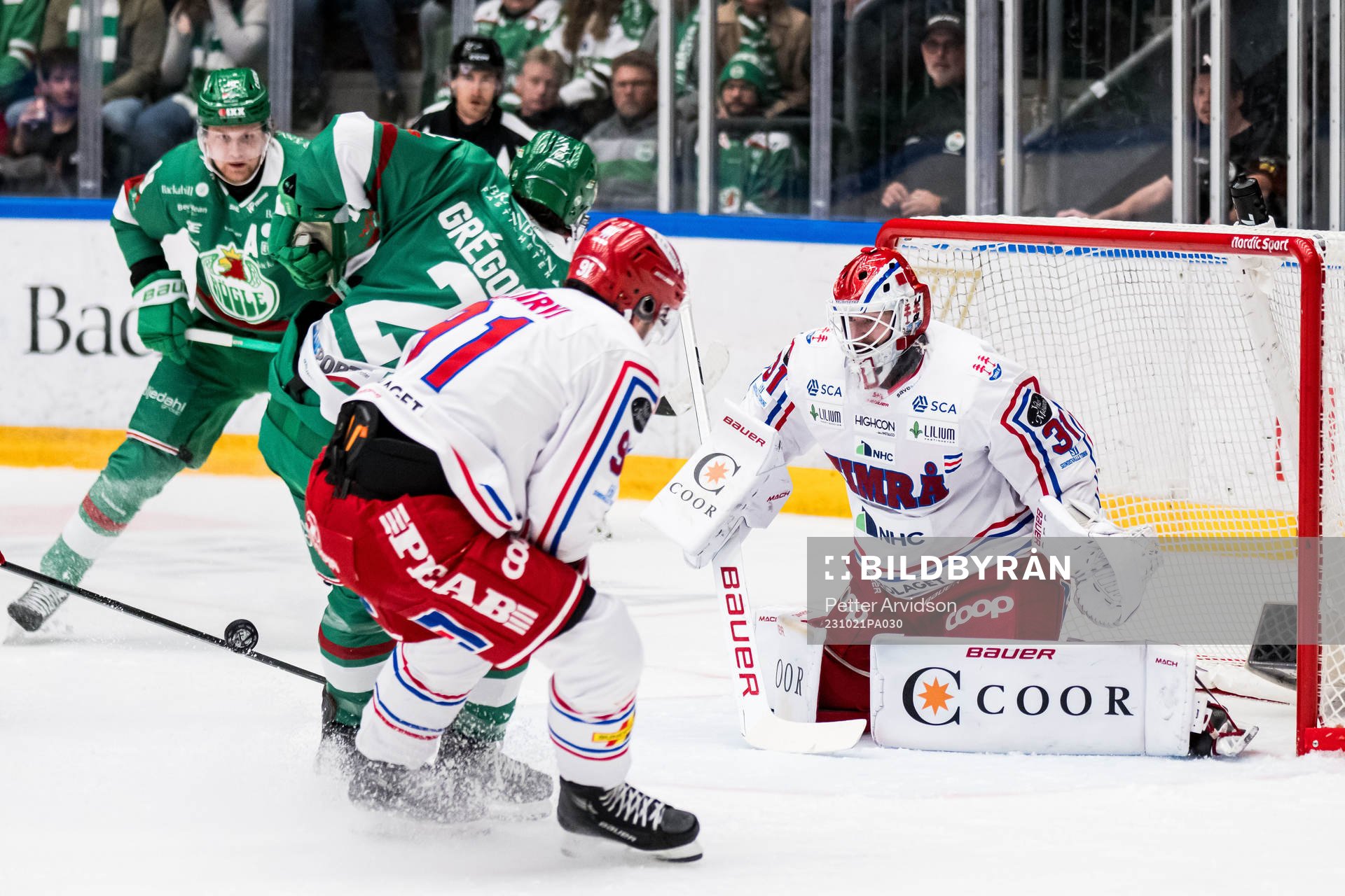 Rögle BKs Thomas Grégoire och Timrå IKs Magnus
