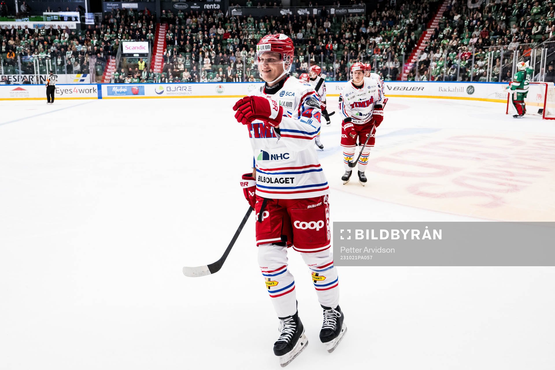 Timrå IKs Olli Juolevi jublar