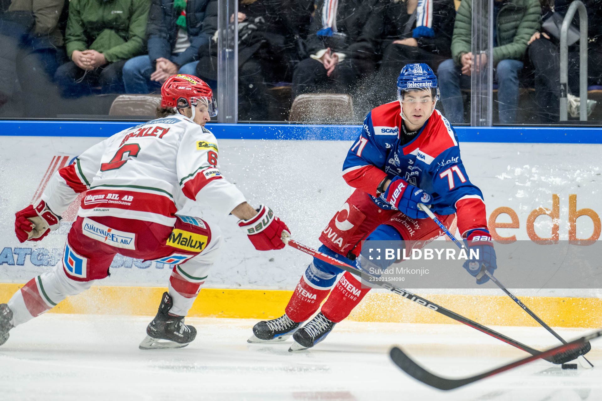 MoDos Daniel Brickley och Oskarshamns Viktor Lodin