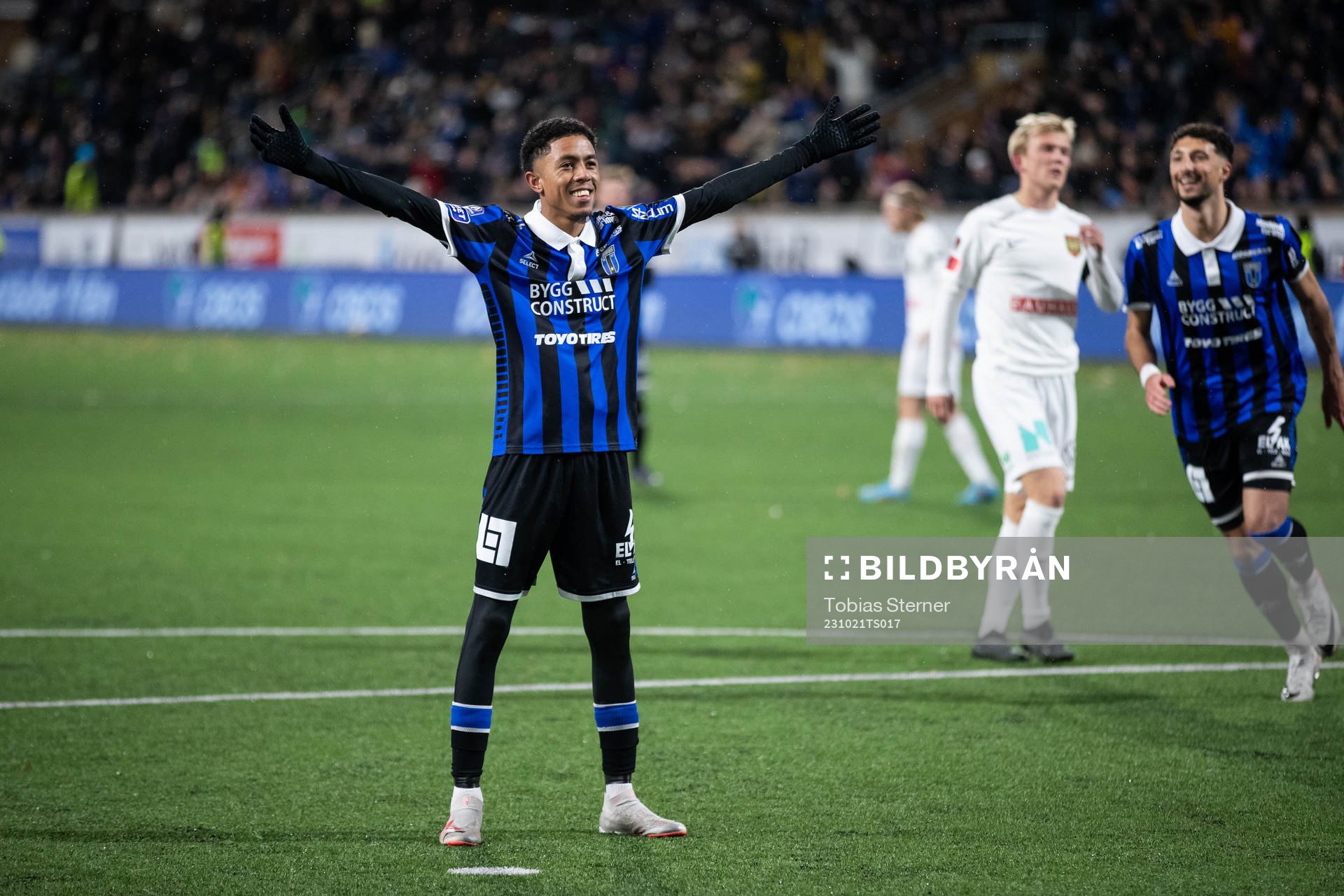 Sirius Tashreeq Matthews jublar