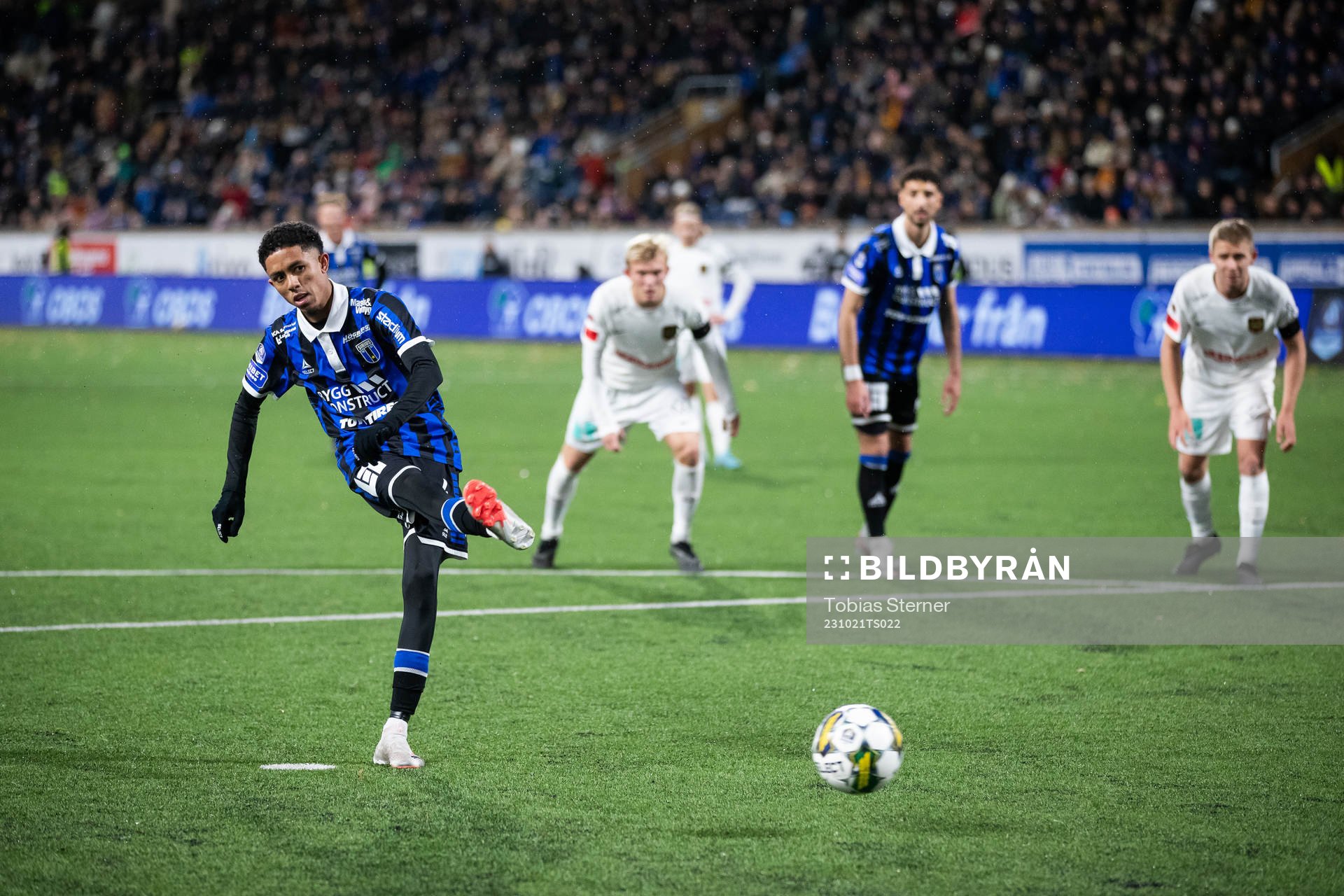 Sirius Tashreeq Matthews gör 1-1 på straffspark