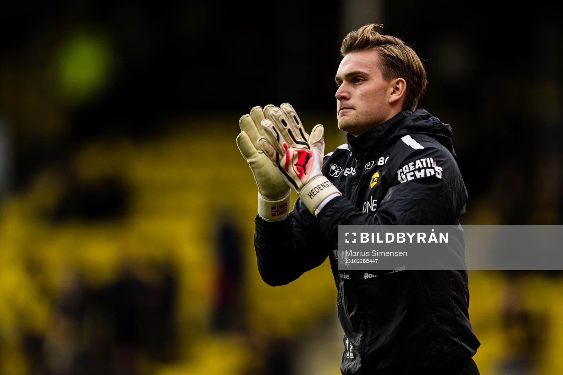 Mads Hedenstad Christiansen of Lillestrøm warms up