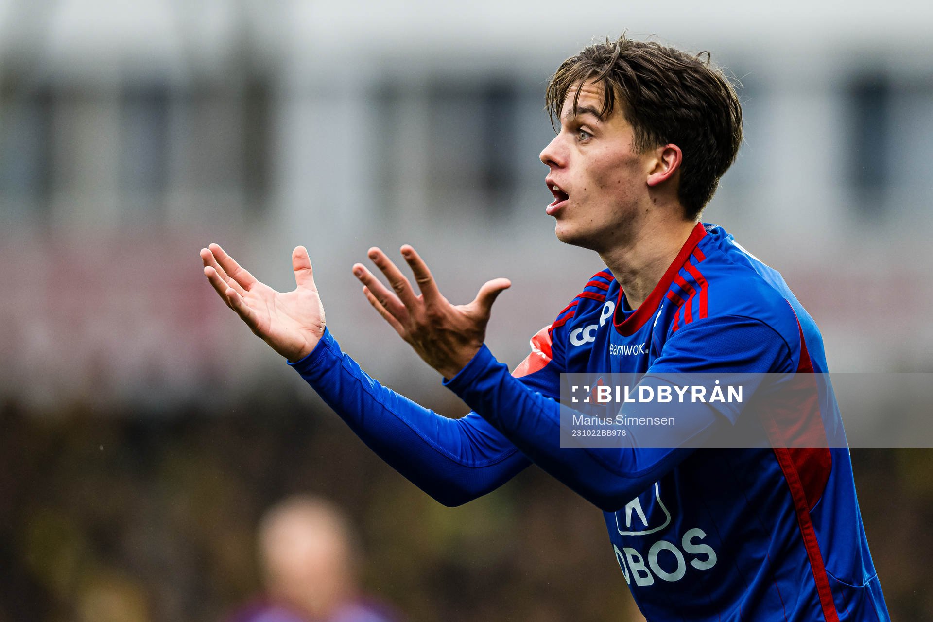 Magnus Riisnæs of Vålerenga reacts