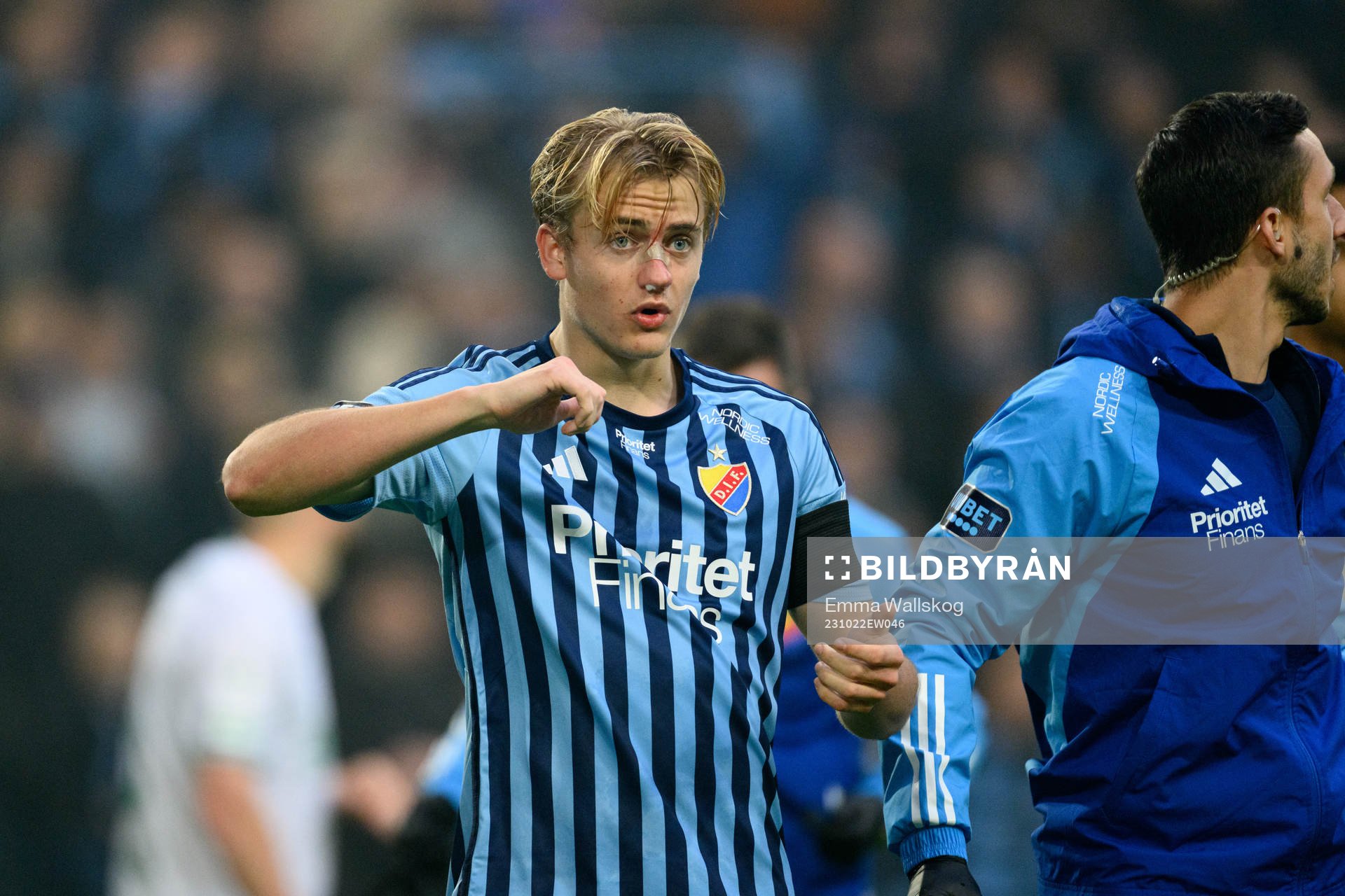 Djurgårdens Oskar Fallenius med plåster på näsan