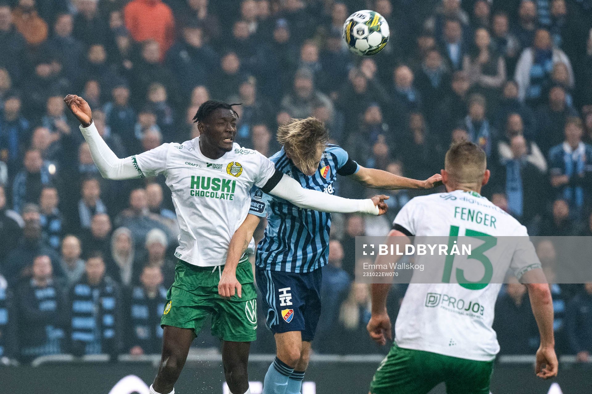 Hammarbys Nathaniel Adjei och Djurgårdens Oskar Fallenius