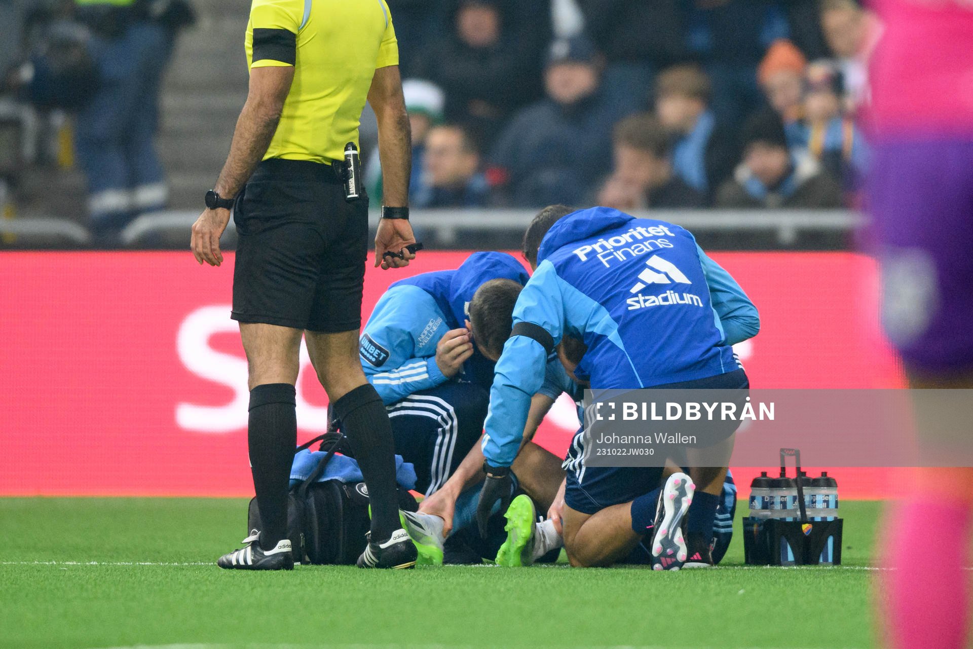 Djurgårdens Piotr Johansson får vård