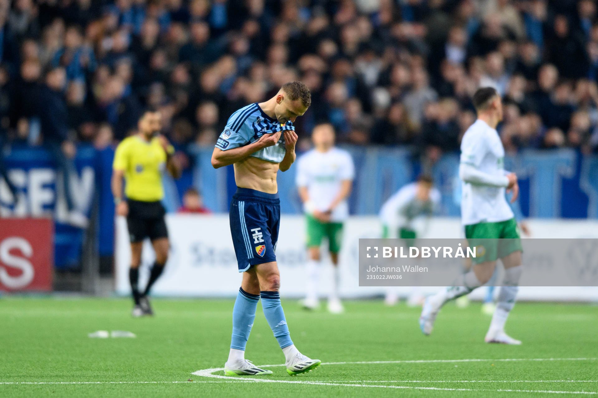Djurgårdens Piotr Johansson deppar