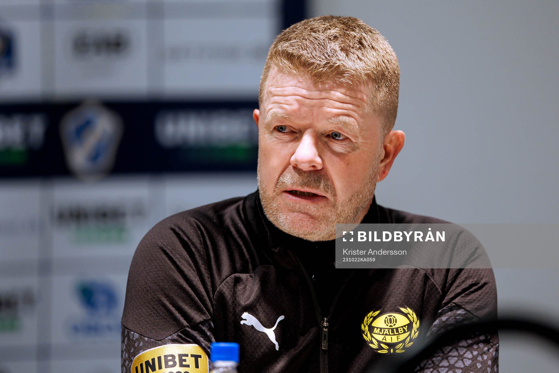 Mjällbys tränare Anders Torstensson på presskonferensen