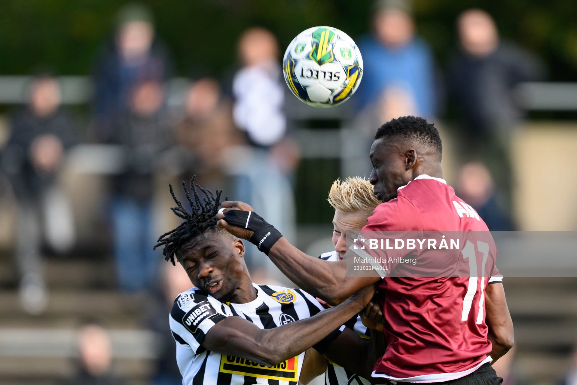 Landskronas Ousmane Diawara och Johan Rapp mot Västerås