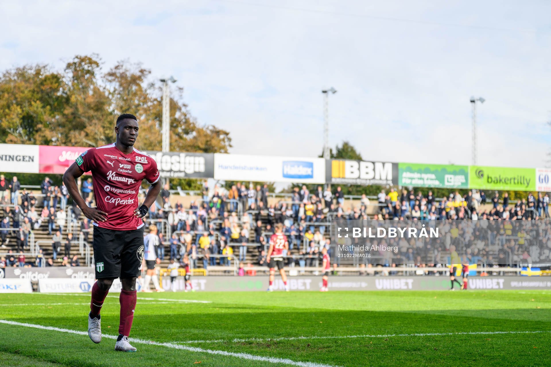 Västerås SKs Ibrahim Yalatif Diabaté lämnar planen