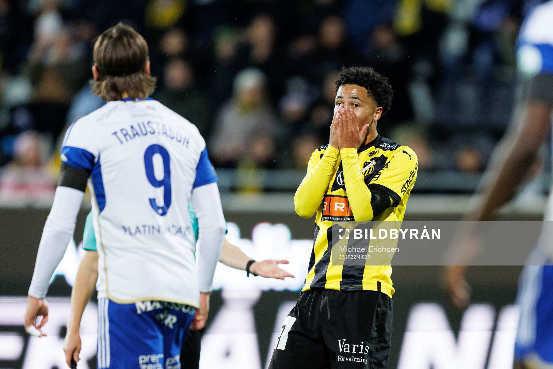 Häckens Momodou Lamin Sonko deppar