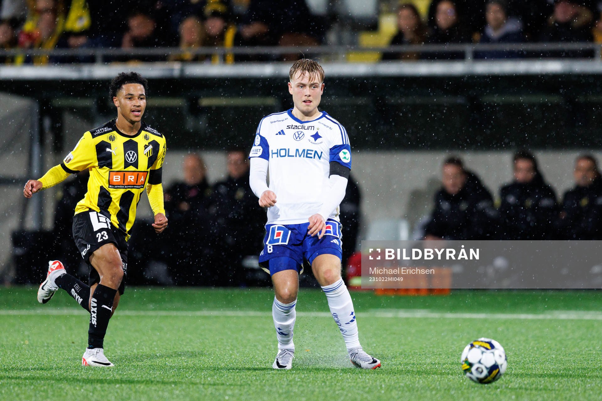 Häckens Momodou Lamin Sonko och IFK Norrköpings Isak