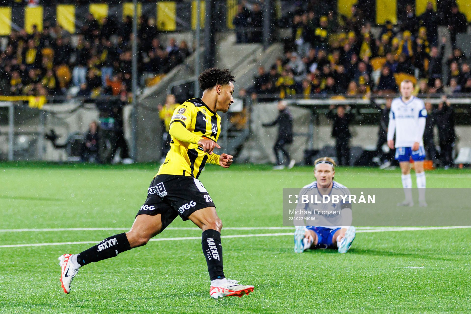 Häckens Momodou Lamin Sonko jublar under fotbollsmatchen i Allsvenskan mellan Häcken och IFK Norrköping den 22 oktober 2023 i Göteborg.