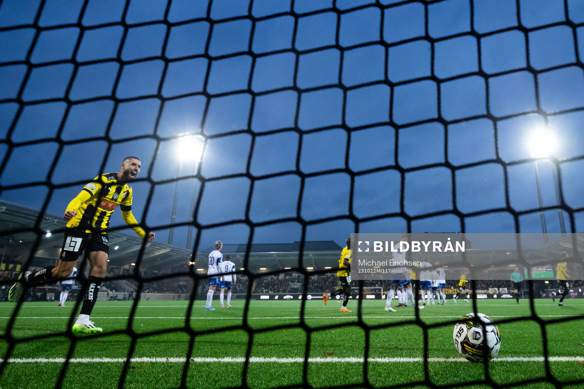 Häckens Aiham Ousou jublar