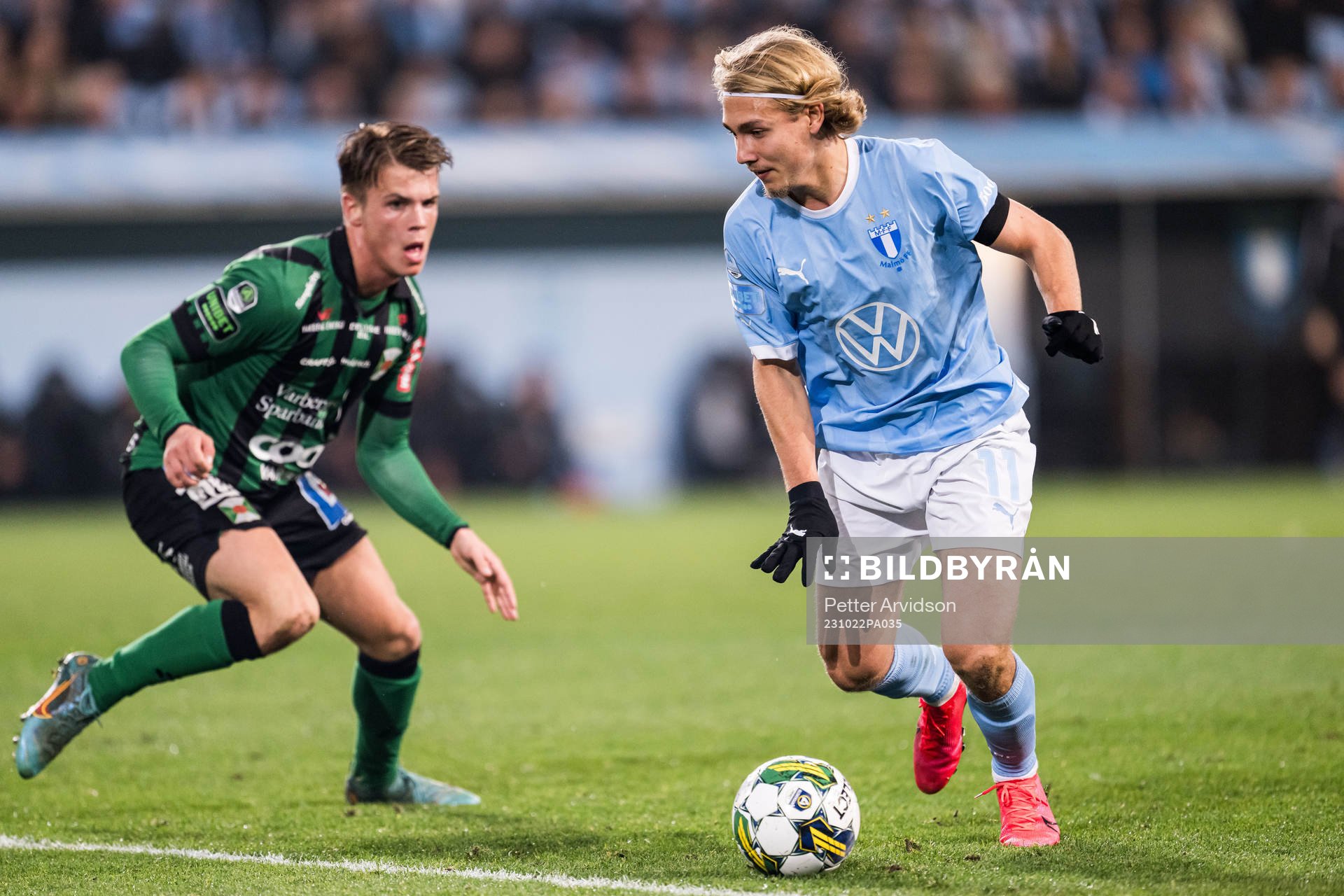Varbergs Victor Karlsson och Malmö FFs Sebastian Nanasi