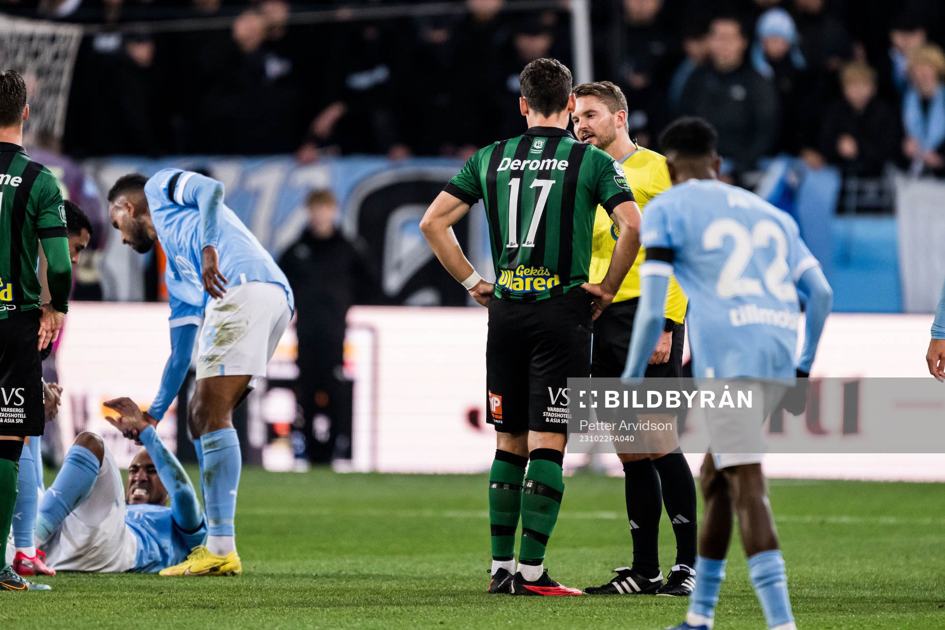 Domare Joakim Östling och Varbergs Mads Borchers