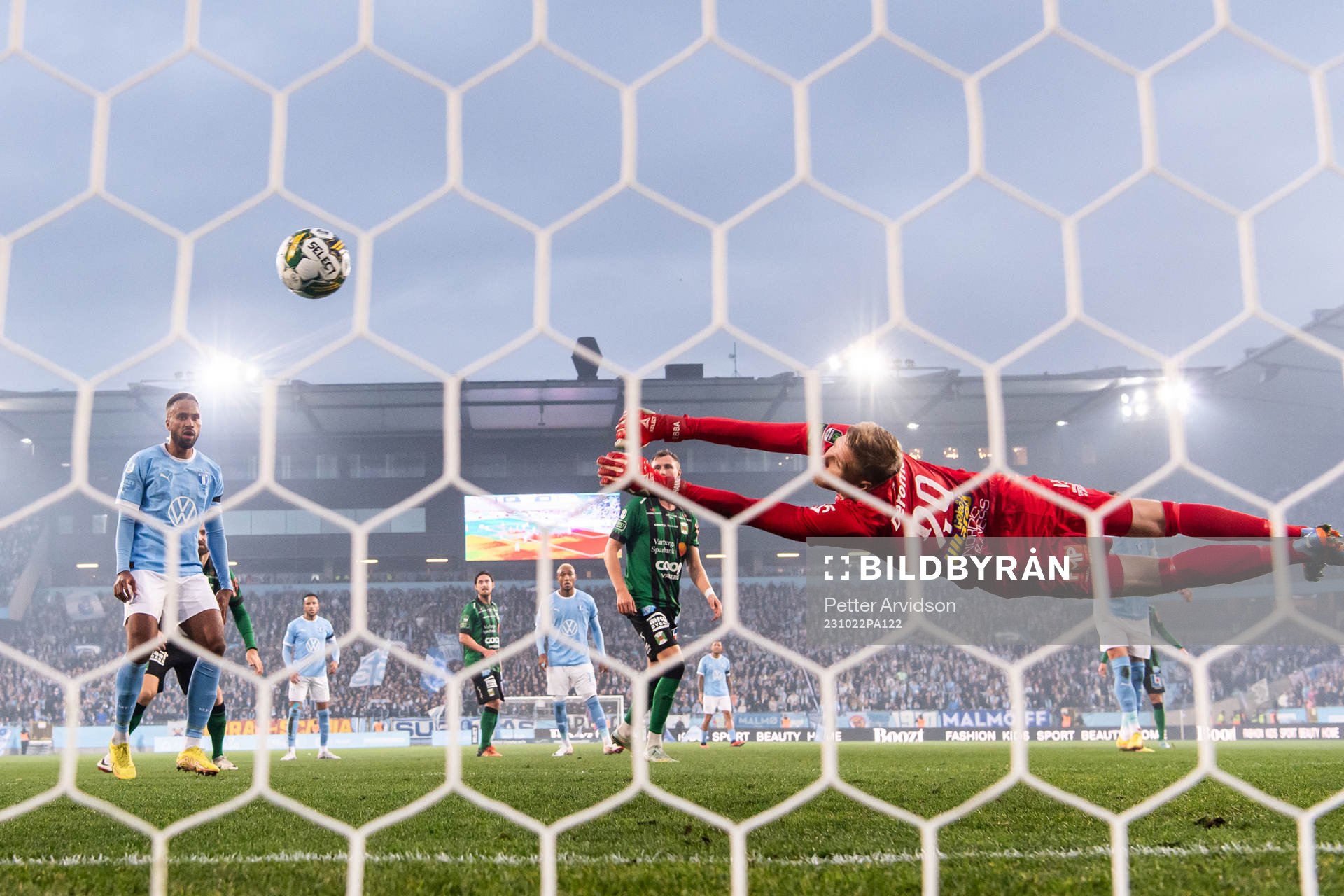 Malmö FFs Isaac Kiese Thelin och Varbergs Fredrik Andersson