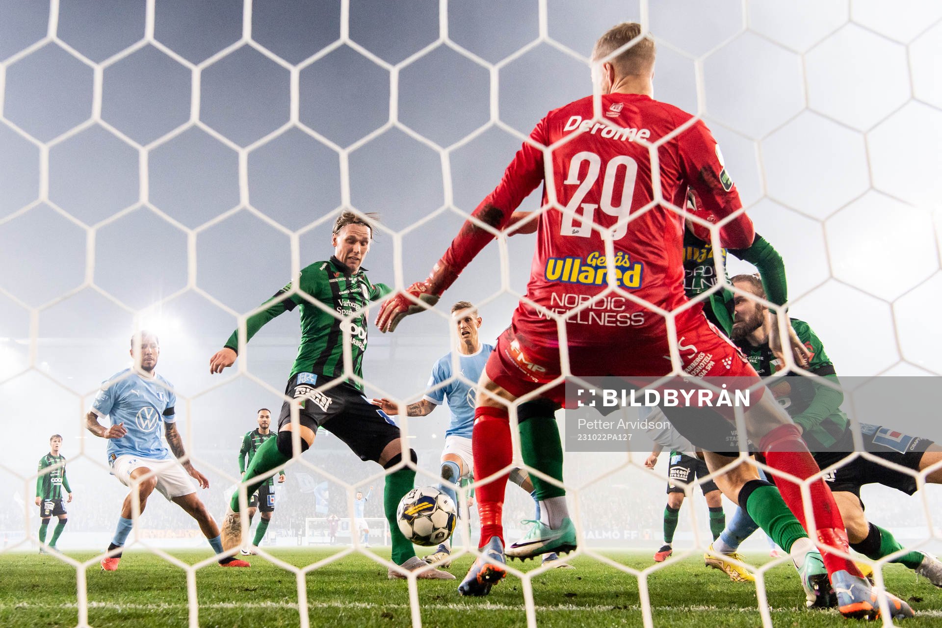 Varbergs Hampus Zackrisson och målvakt Fredrik Andersson