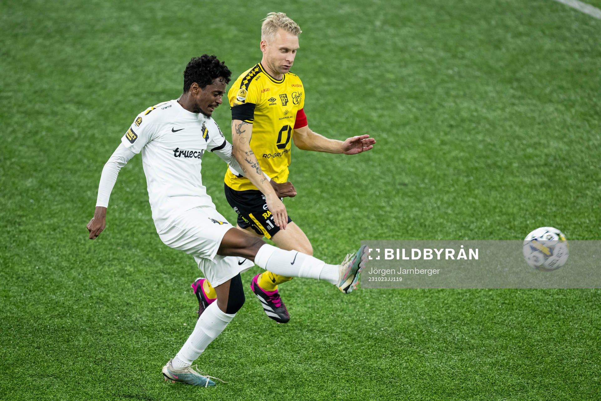 AIKs Abdihakin Ali och Elfsborgs Johan Larsson