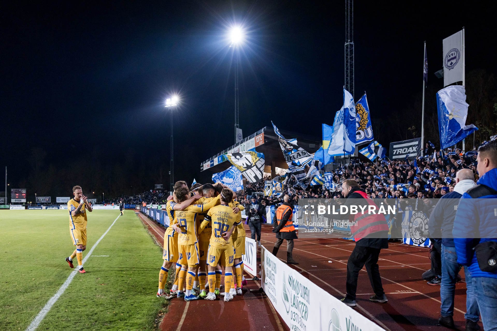 IFK Göteborgs spelare jublar