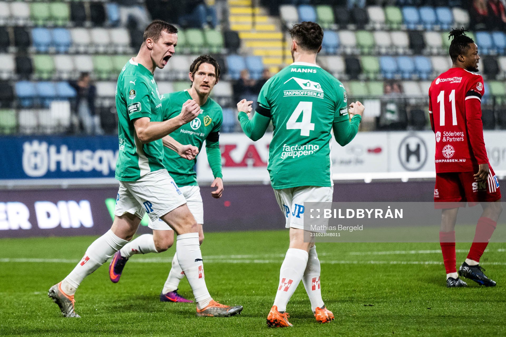 Jönköpings Södras Alexander Berntsson jublar med