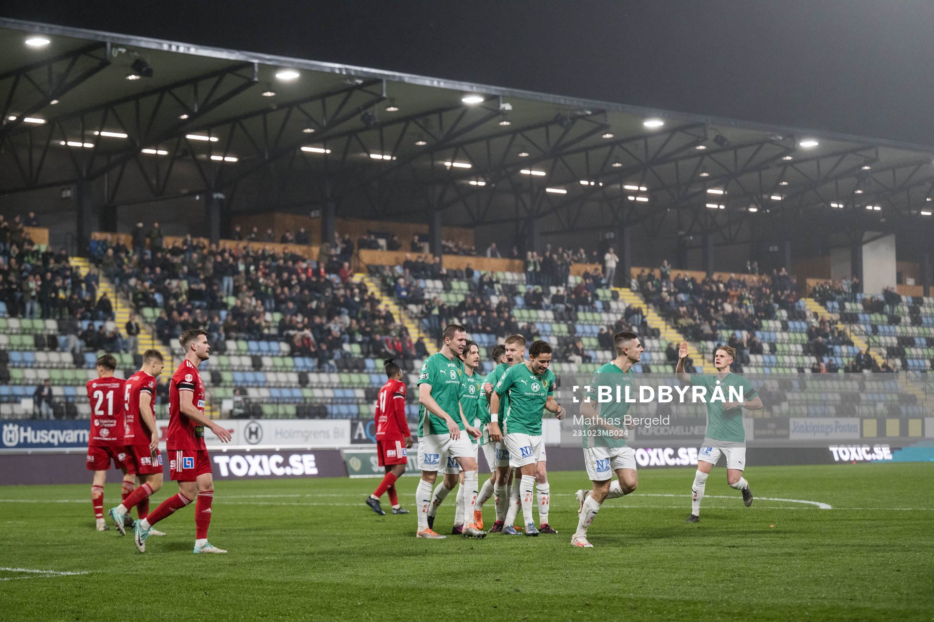Jönköpings Södras Alexander Berntsson jublar efter 1-0 under fotbollsmatchen i Superettan mellan Jönköpings Södra och Skövde AIK den 23 oktober 2023 i Jönköping.