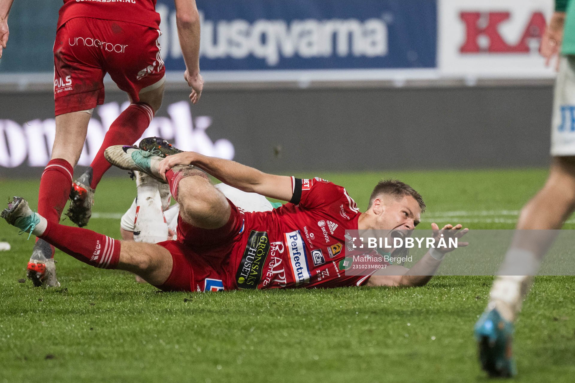 Skövde AIKs Gustav Broman har ont