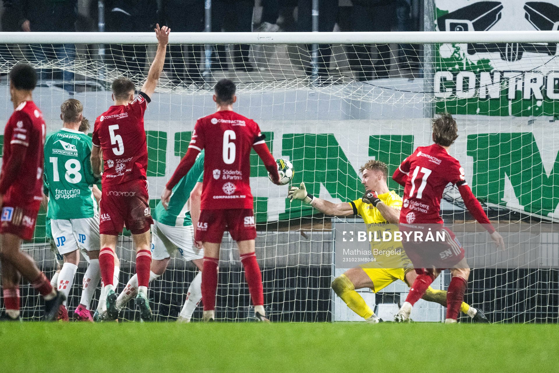 Skövde AIKs målvakt Otto Lindell