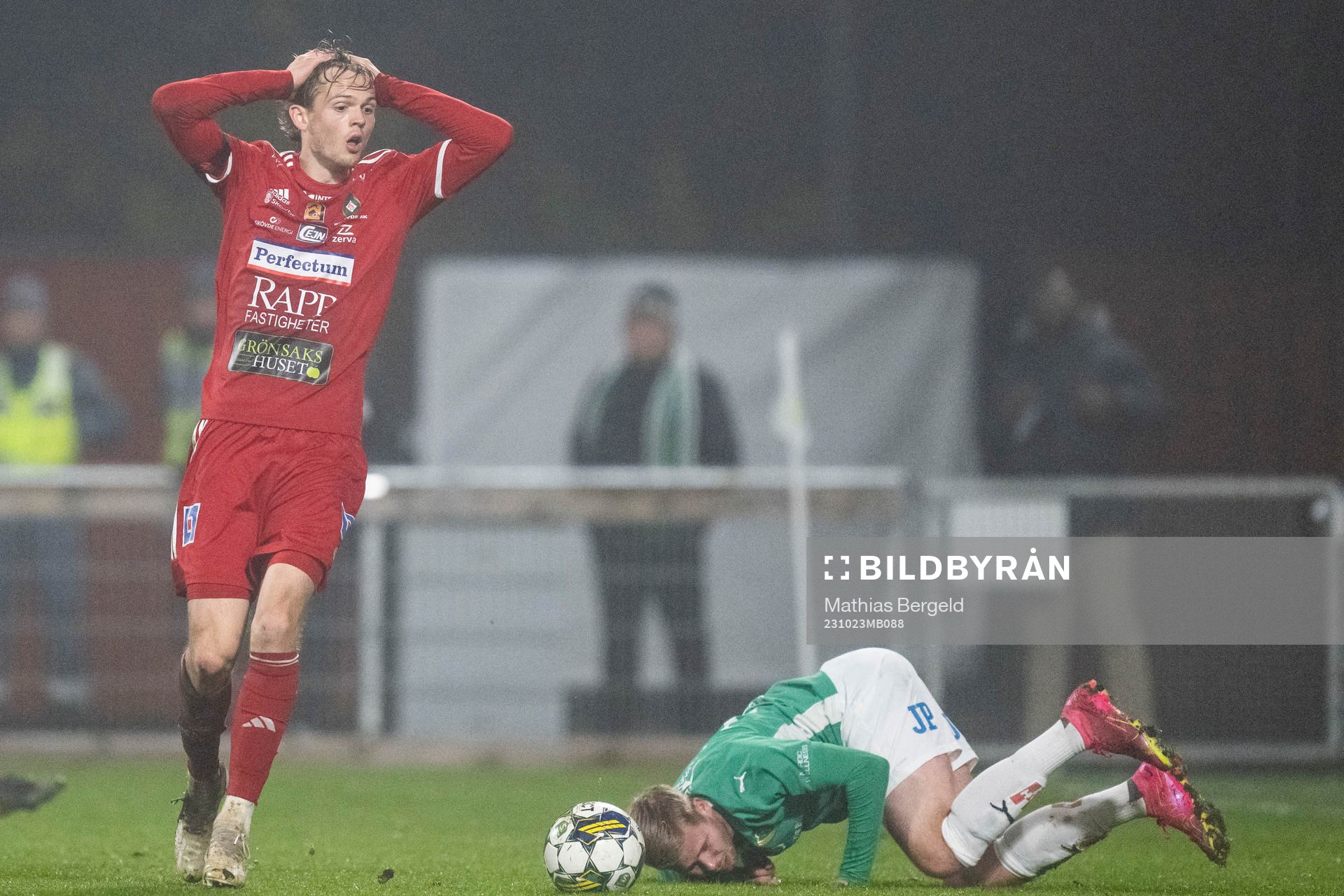 Skövde AIKs Lukas Rhöse reagerar