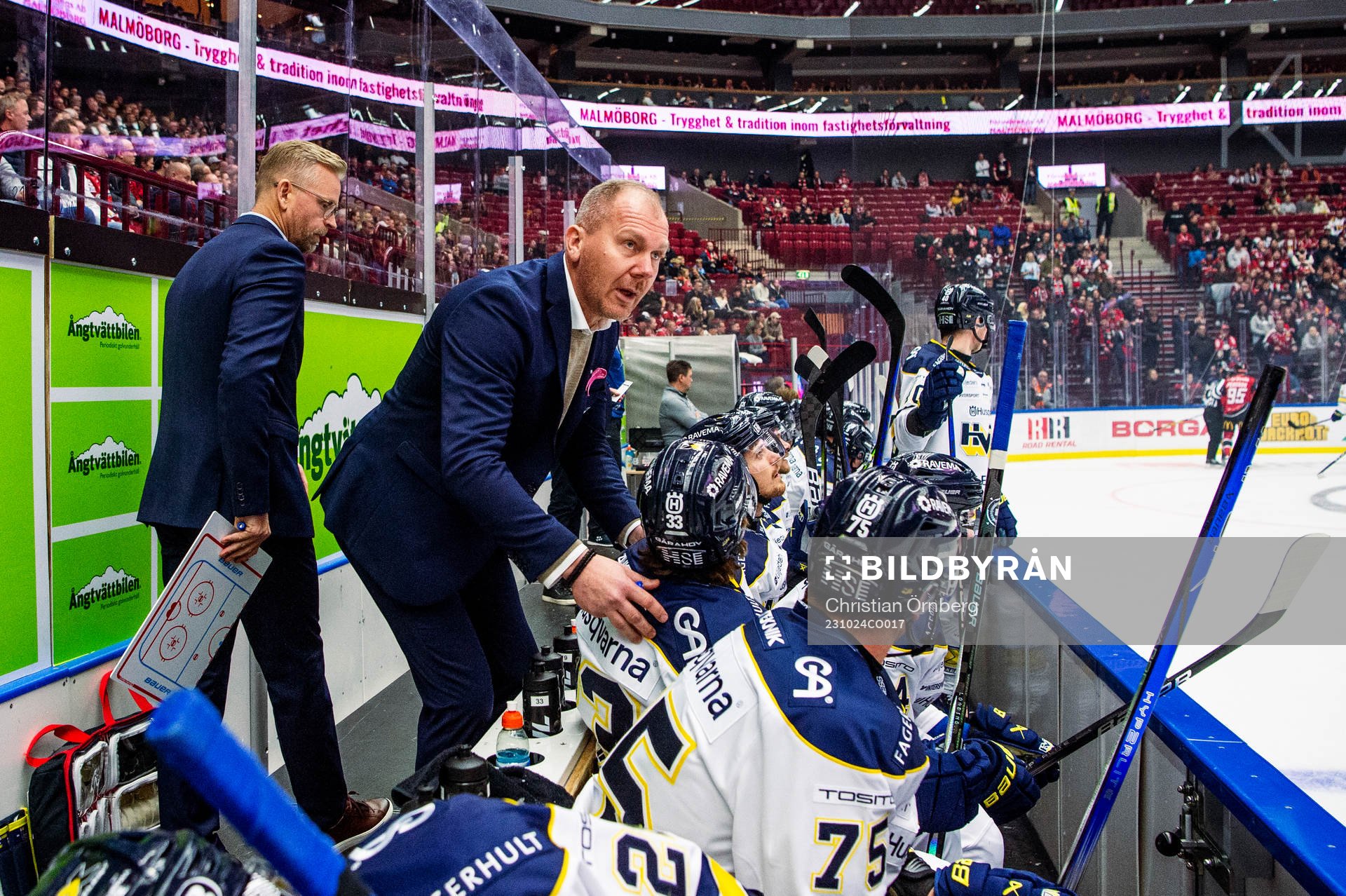 HV71s tränare Johan Lindbom