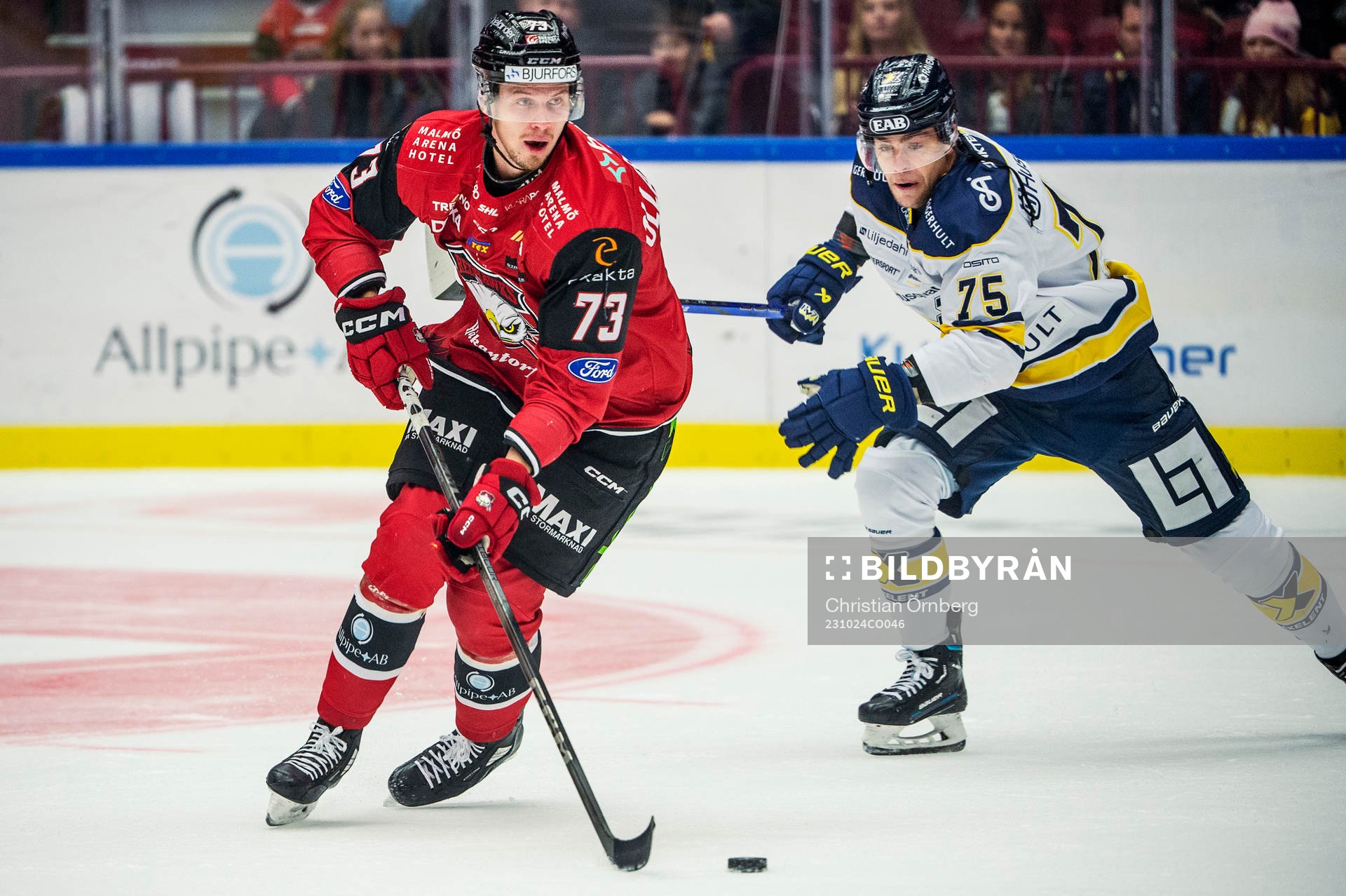 Malmö Redhawks Adam Ollas Mattsson mot HV71s Radan Lenc
