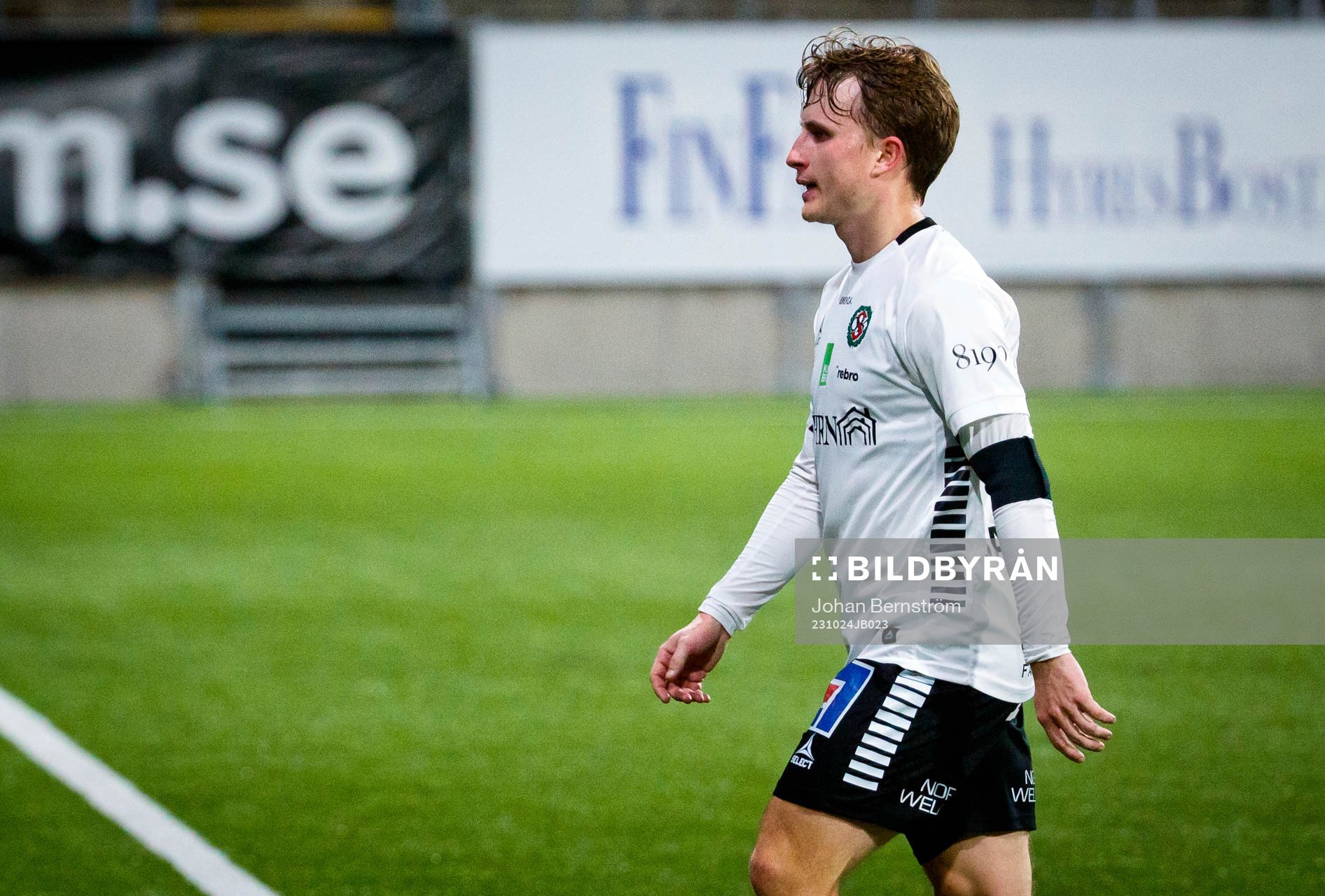 Örebros Victor Backman deppar